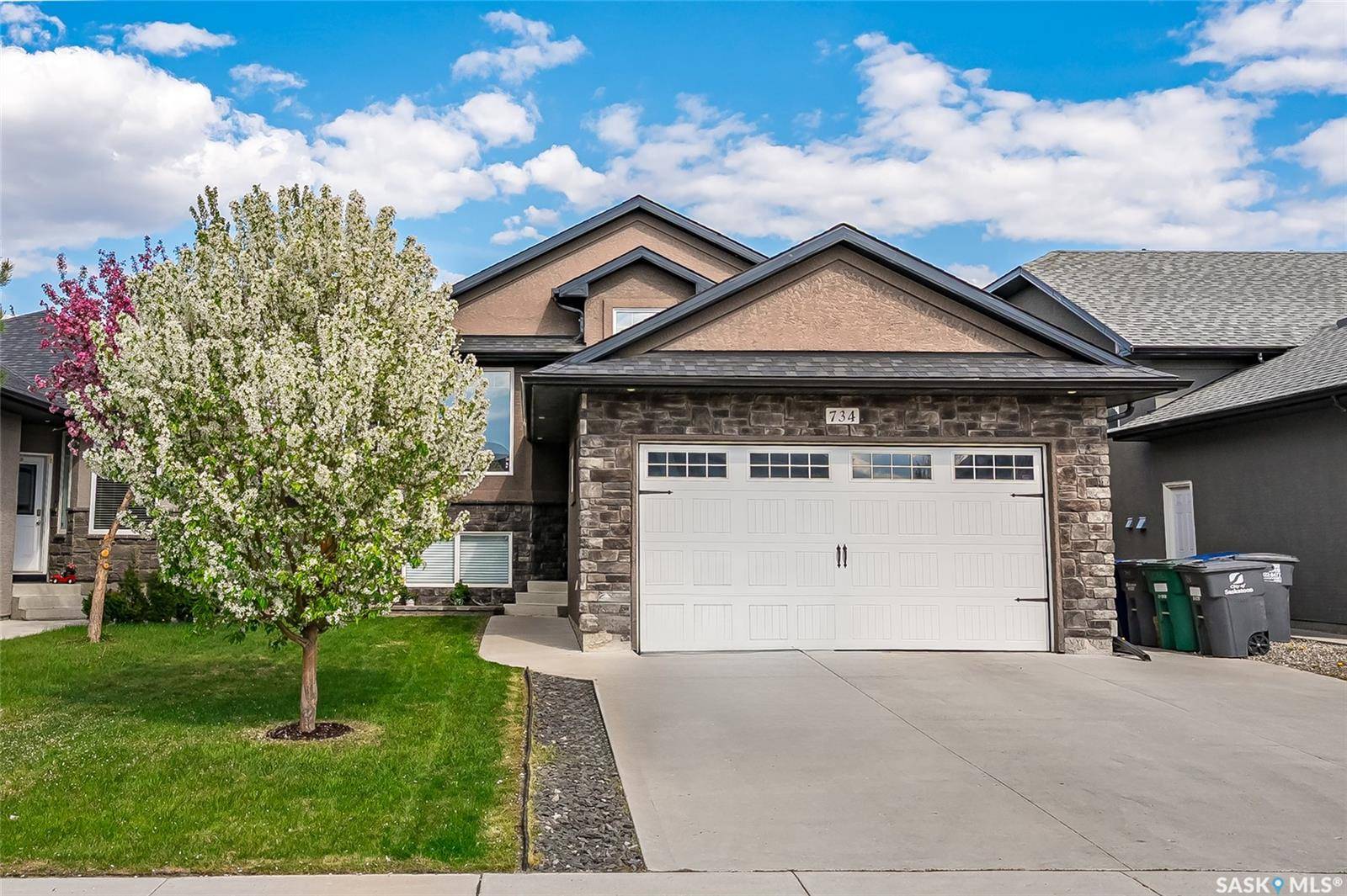 Saskatoon, SK S7T 0R4,734 Sutter CRESCENT