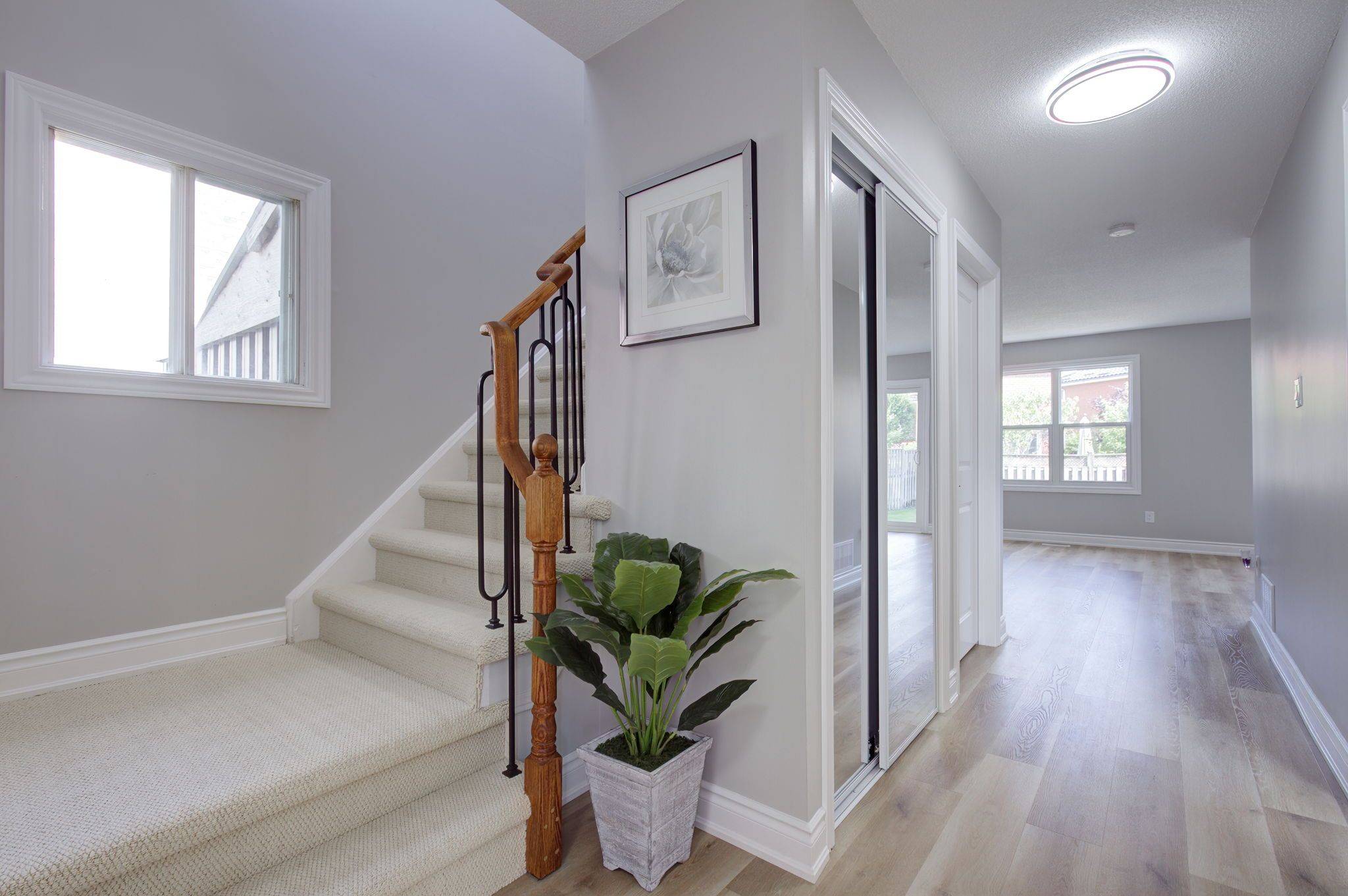 Mississauga, ON L5B 3X4,3290 Pilcom CRES