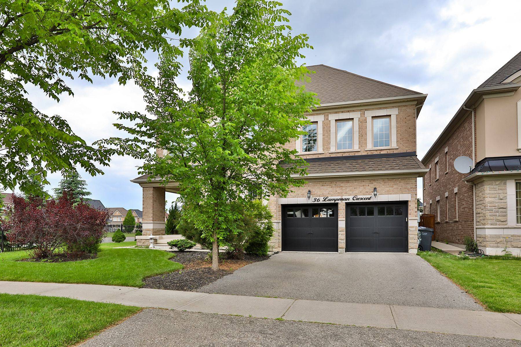 Brampton, ON L6X 0E4,36 Lampman CRES
