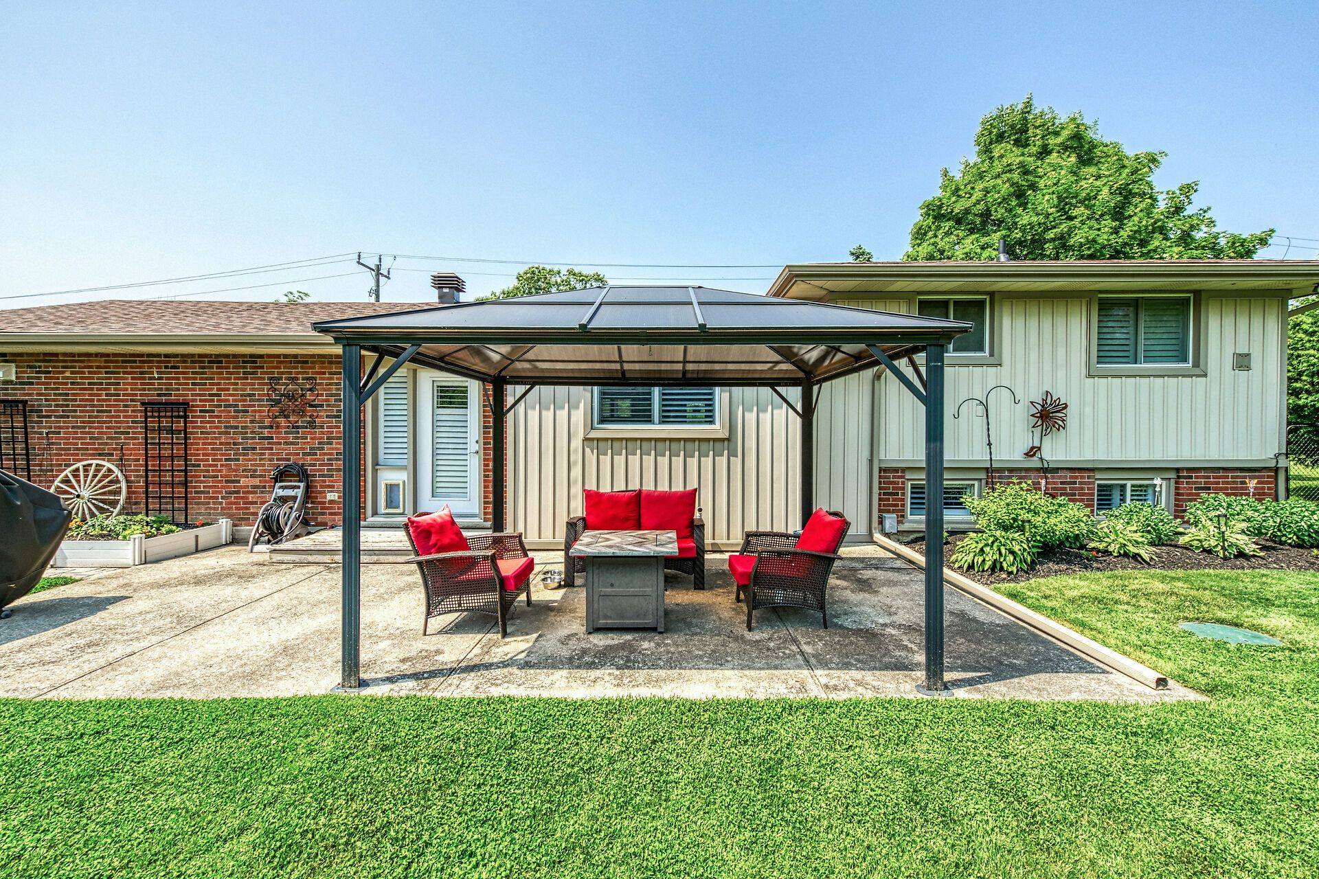 Haldimand, ON N0A 1E0,33 Echo ST E