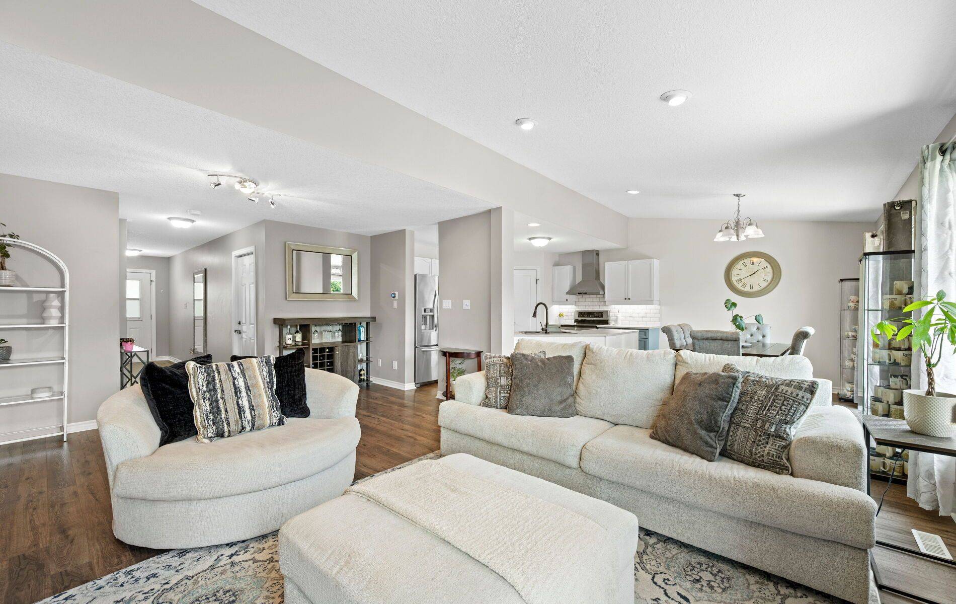 London South, ON N6L 0A7,2964 Paulkane Chase