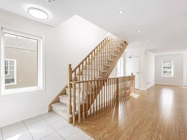 Oshawa, ON L1L 0M6,2500 Hill Rise CT #28