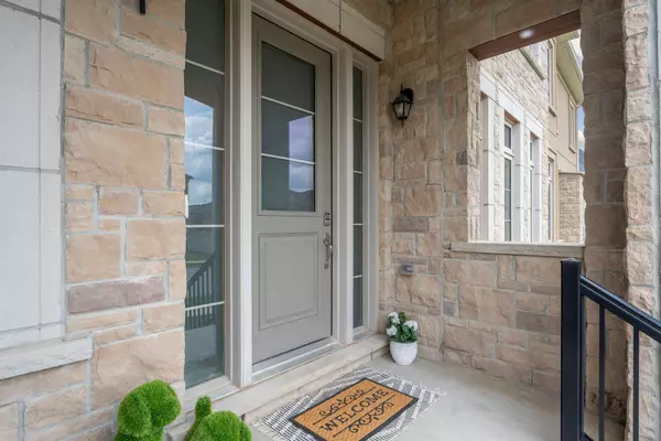 East Gwillimbury, ON L9N 0S7,1 John Smith ST