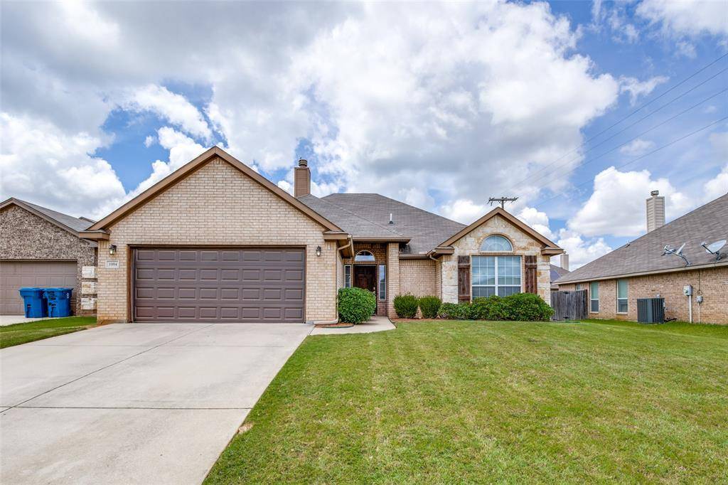 1004 Jenny Drive, Keene, TX 76031