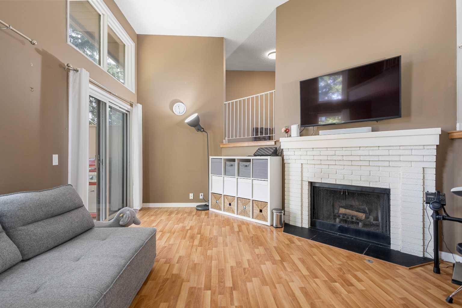 Calgary, AB T3K 5K4,62 Beacham WAY Northwest