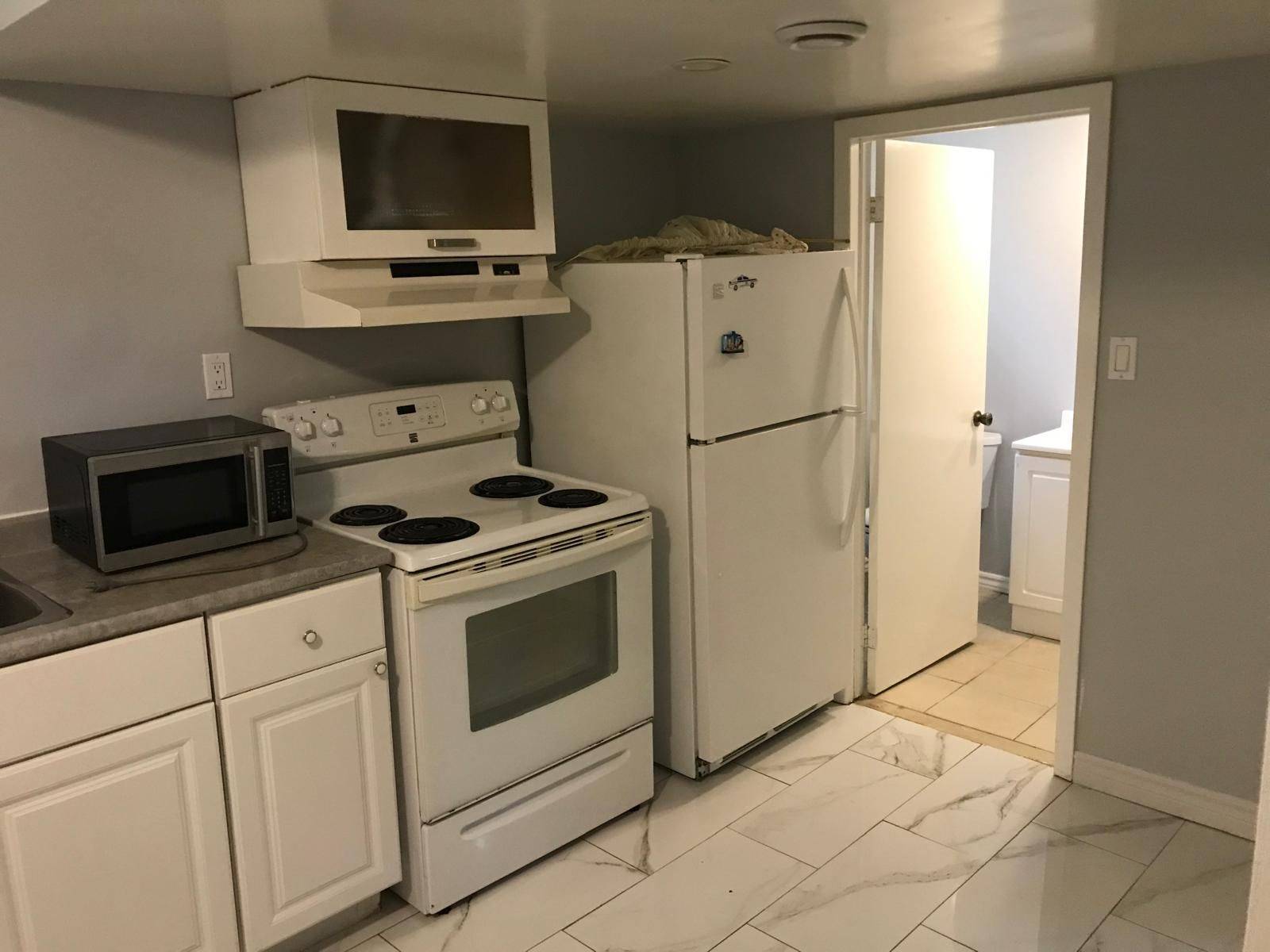 Toronto W10, ON M9V 1B2,1563 Albion RD #64