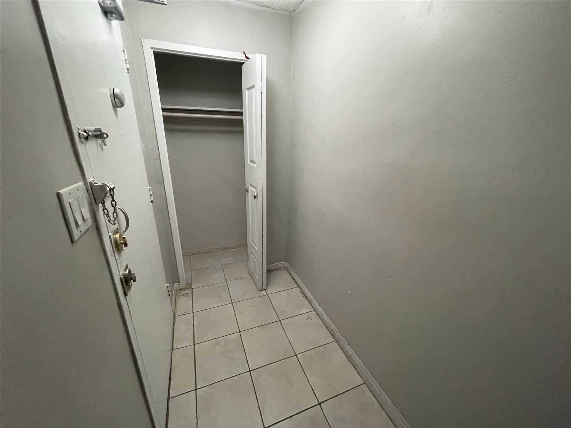 Toronto W10, ON M9V 2B4,60 Stevenson RD #203