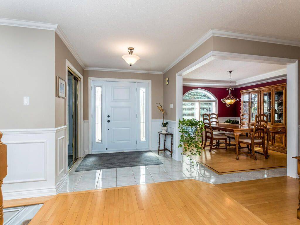 Stittsville - Munster - Richmond, ON K2S 1K8,32 MIKA ST