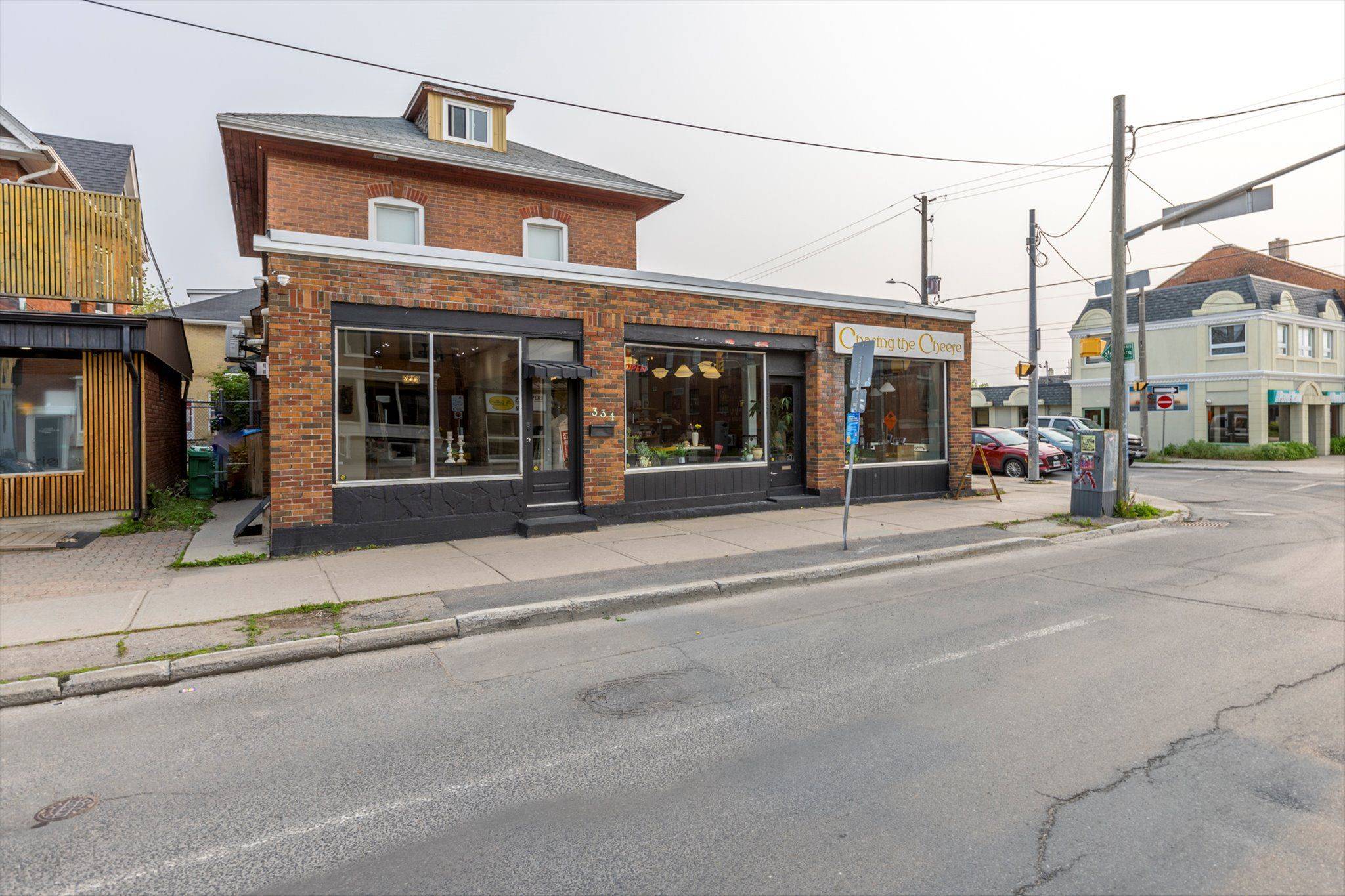 Peterborough Central, ON K9J 2V9,330-334 Charlotte ST W
