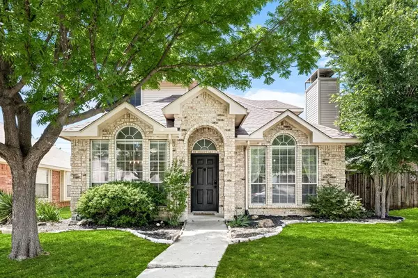 906 Kathryn Drive,  Lewisville,  TX 75067