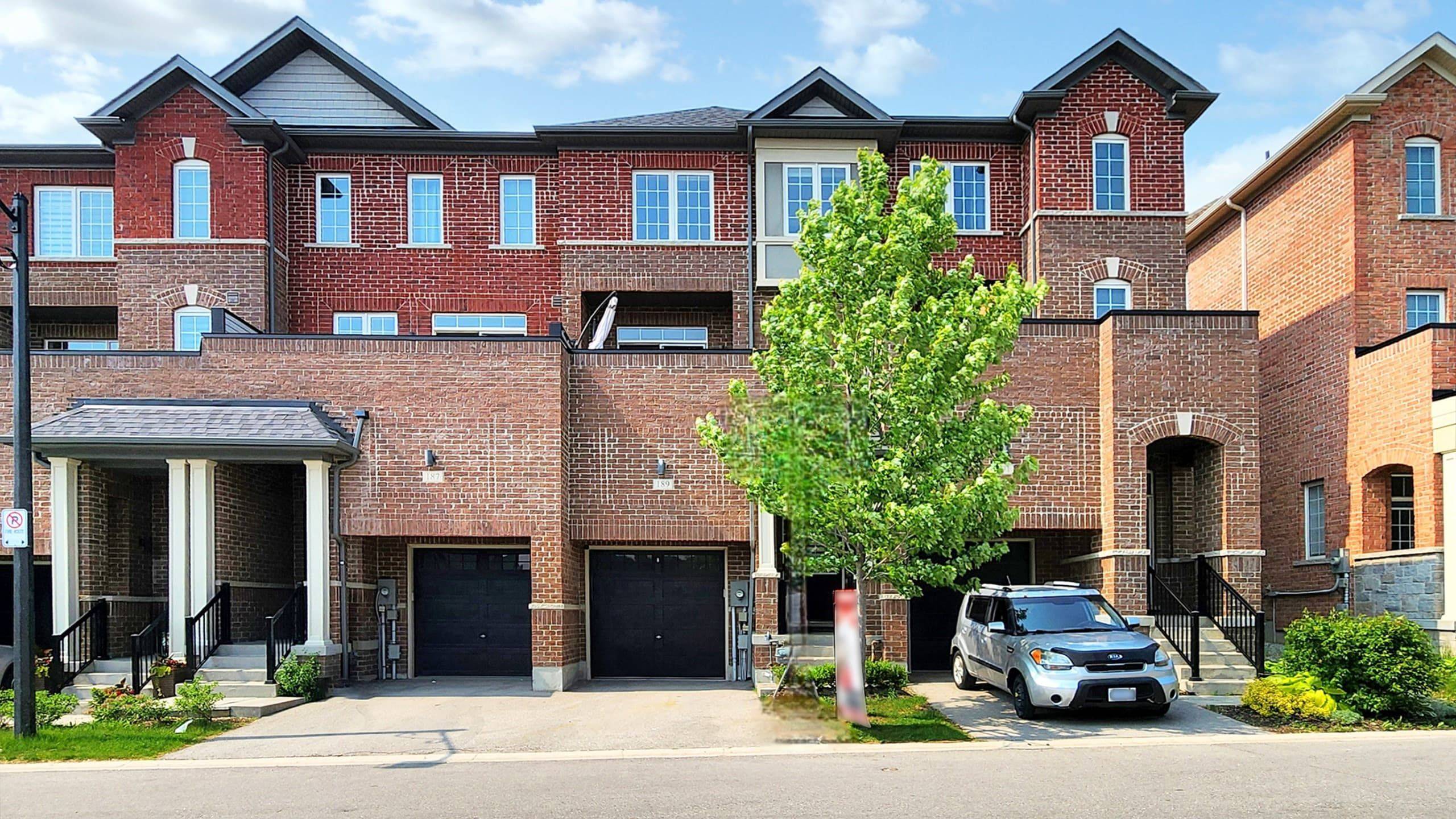 Newmarket, ON L3Y 0E3,189 Harding Park ST
