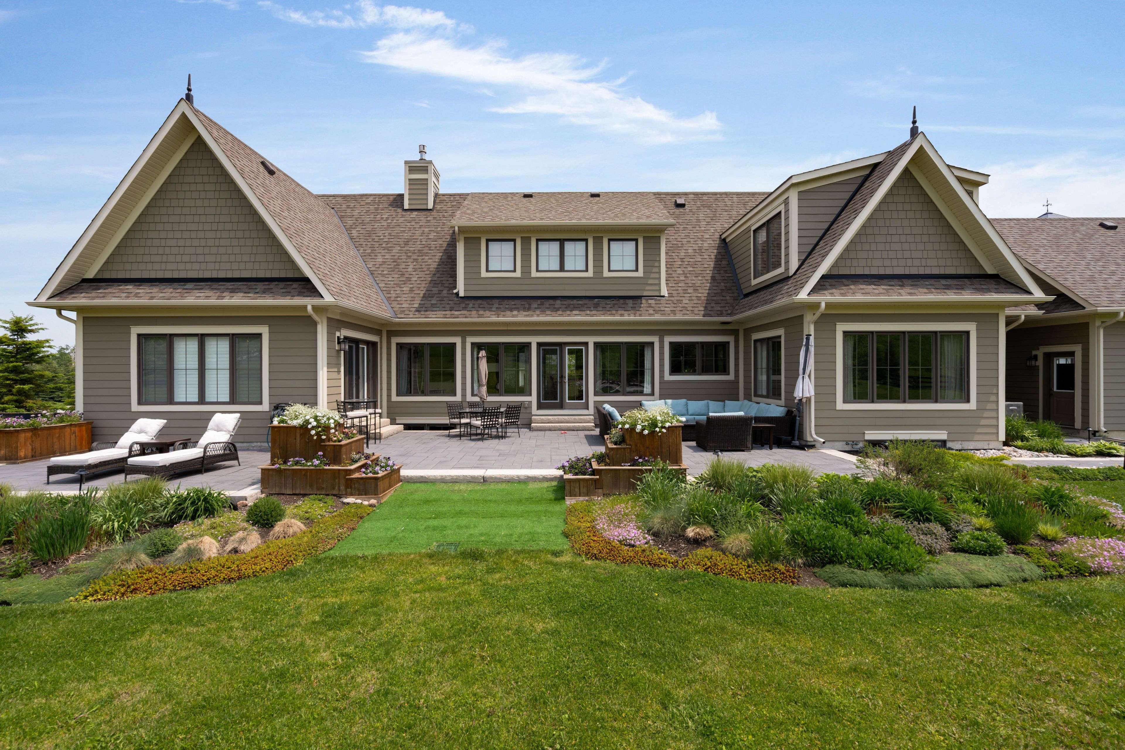 Oro-medonte, ON L0K 1E0,12 Thoroughbred DR