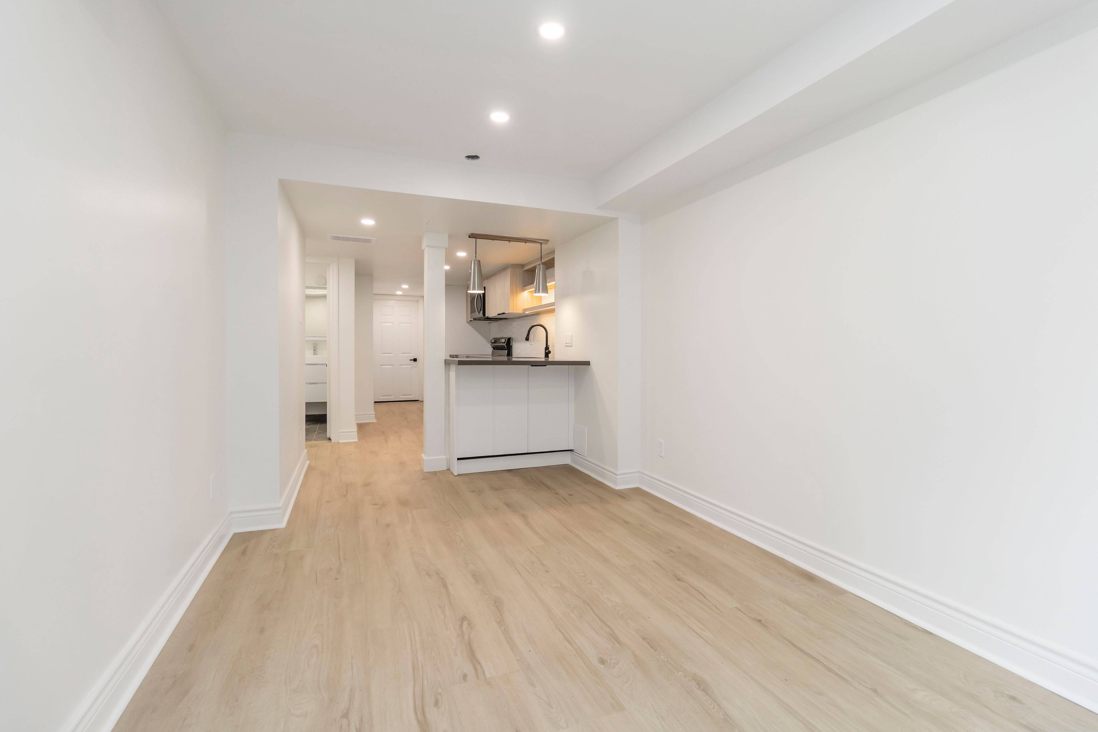 Mississauga, ON L5V 3C2,4268 Goldenrod CRES #Basement