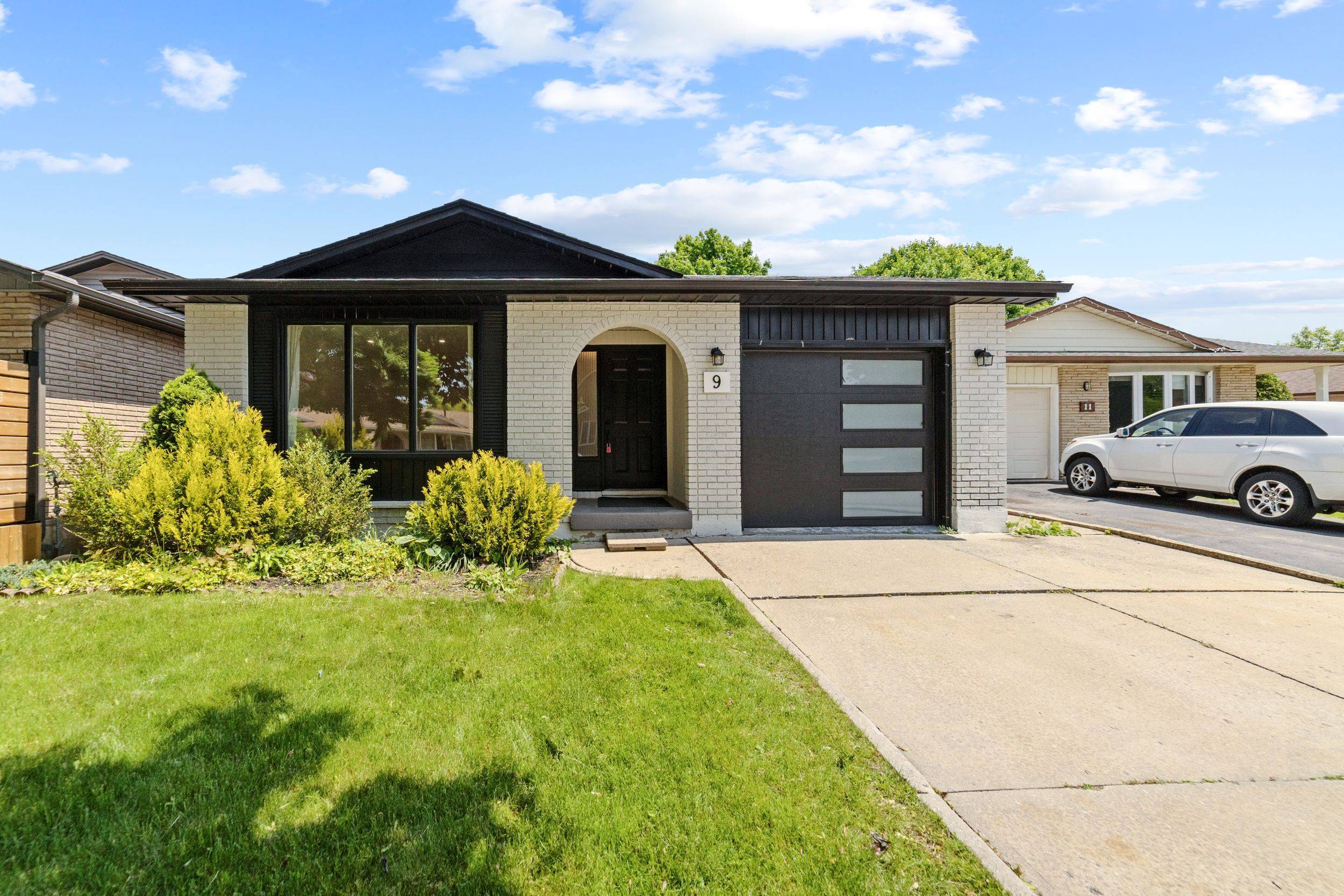 9 Piper PL, Hamilton, ON L9C 6X5