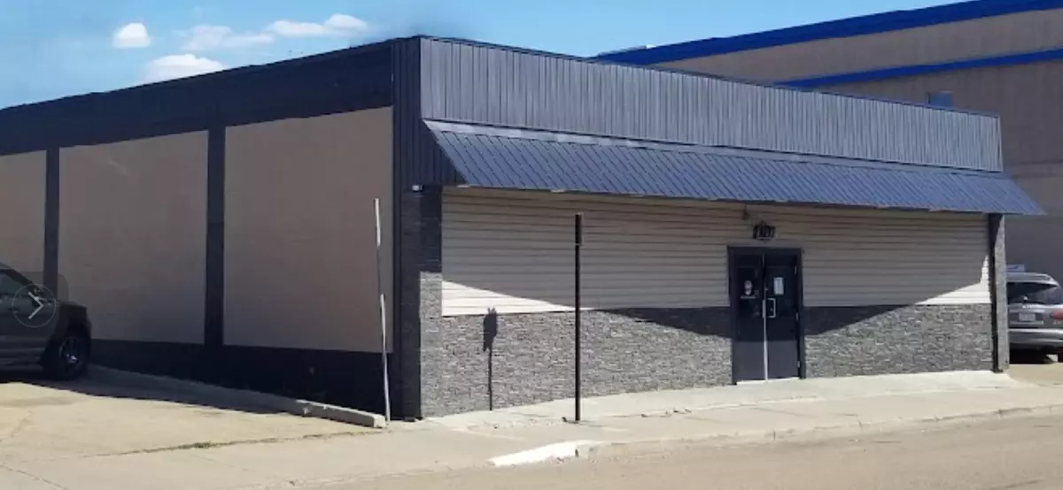 Camrose, AB T4V1N5,5017 51 ST