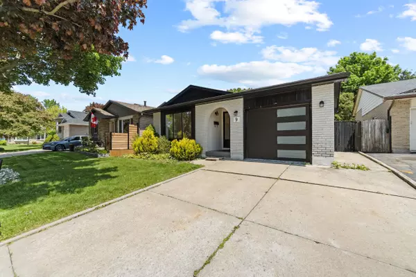 Hamilton, ON L9C 6X5,9 Piper PL