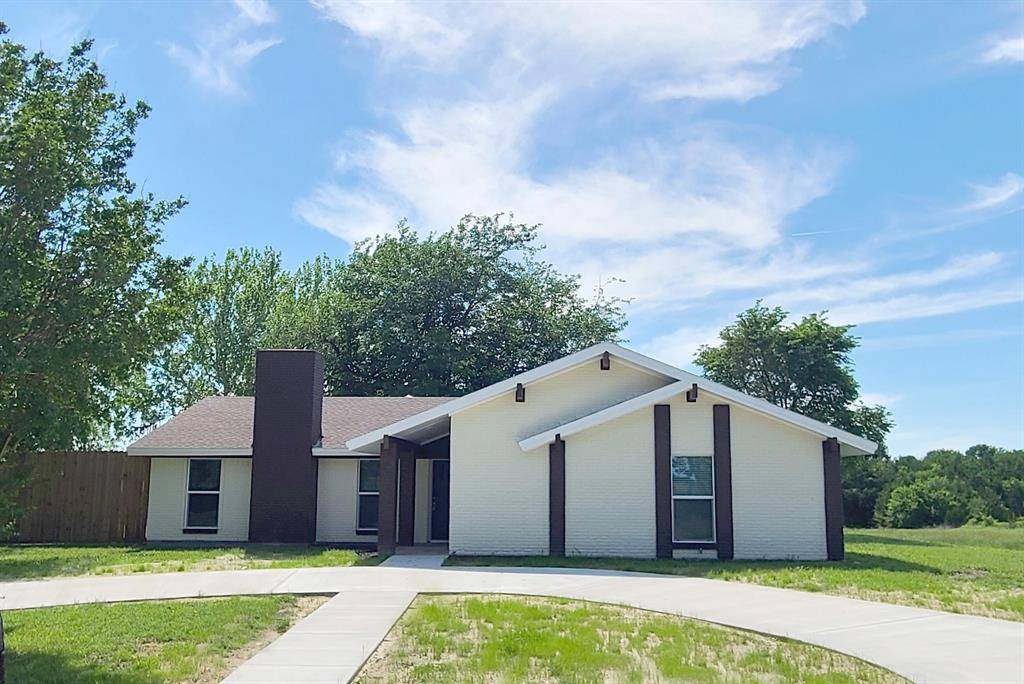 202 Farr Hill Lane, Farmersville, TX 75442