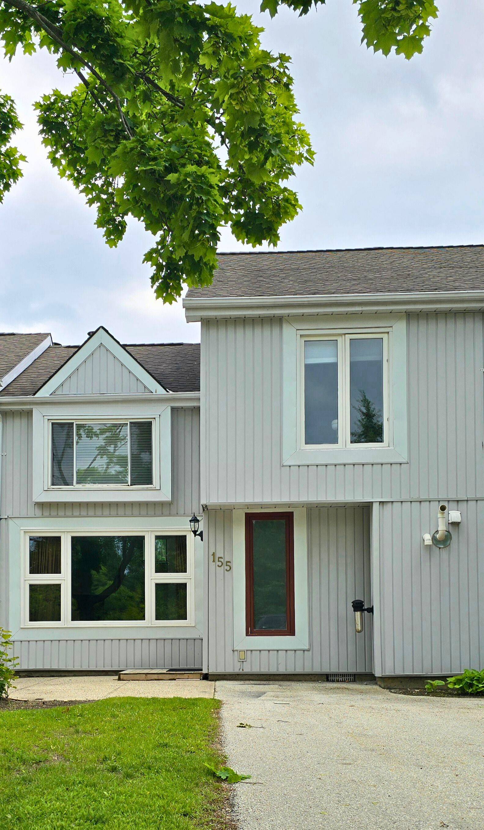 Collingwood, ON L9Y 5G4,155 Vacation Inn DR