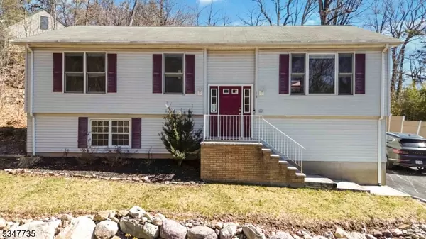 18 Goshen Rd, West Milford Twp., NJ 07421