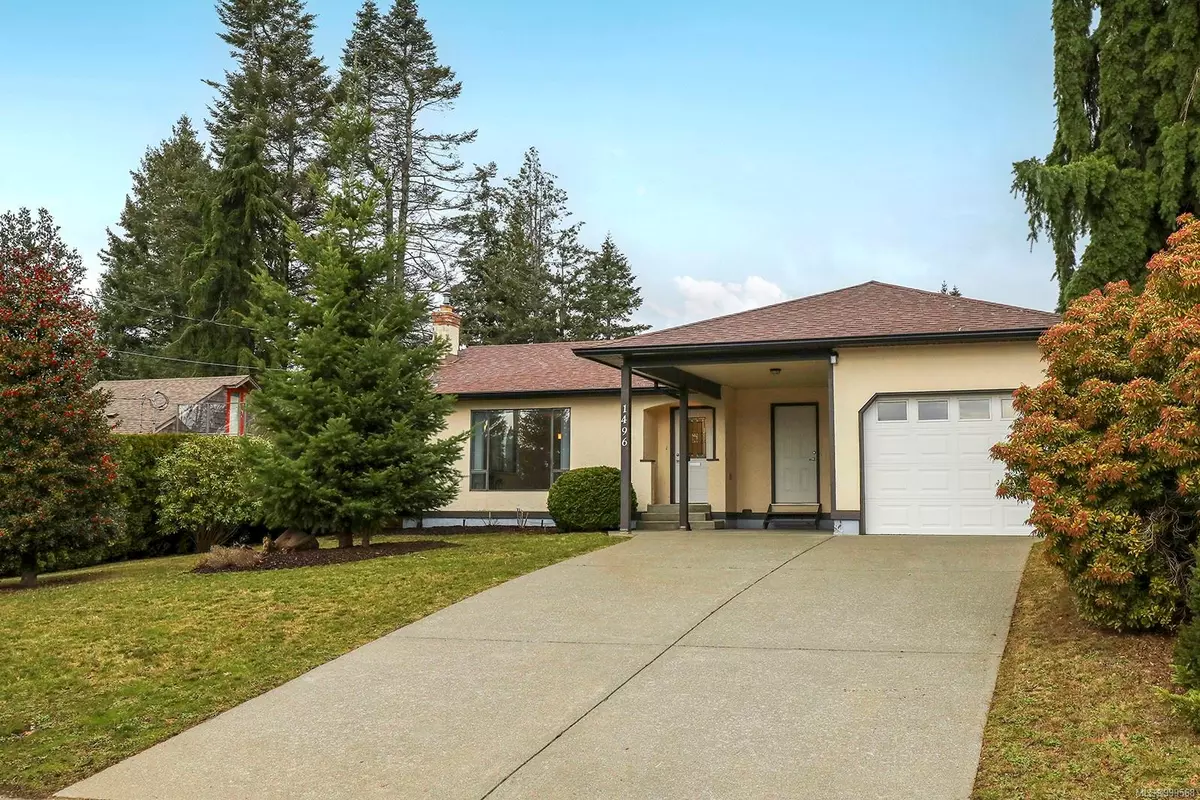 Comox, BC V9M 2P6,1496 Balmoral Ave