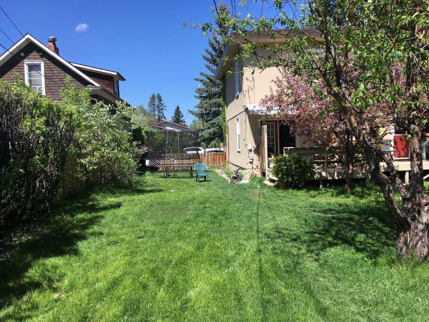 Calgary, AB T2T 2H1,2125 36 AVE SW
