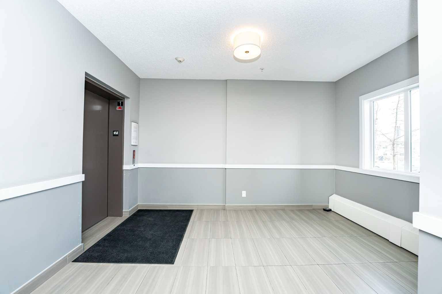 Calgary, AB T3R 0W8,20 Sage Hill TER Northwest #111