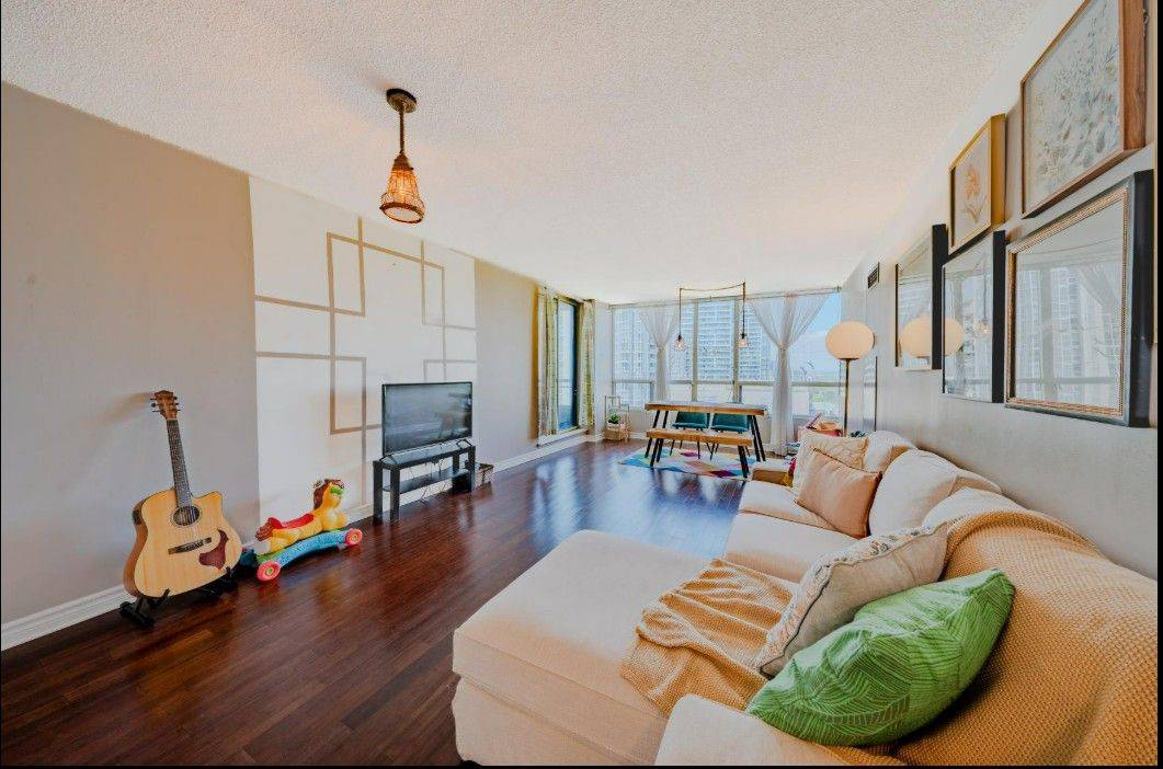 Toronto C14, ON M2M 4H9,5765 Yonge ST #PH504