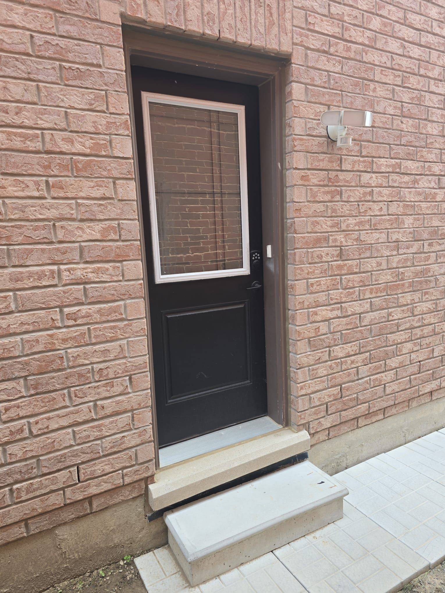 Whitby, ON L1P 0J6,45 Souter DR #Basement