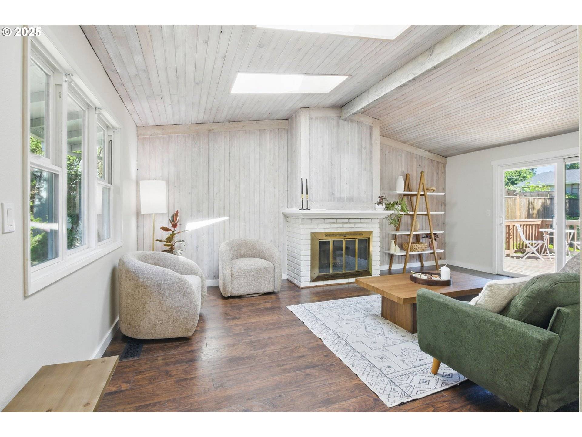 Portland, OR 97219,840 SW DOLPH ST