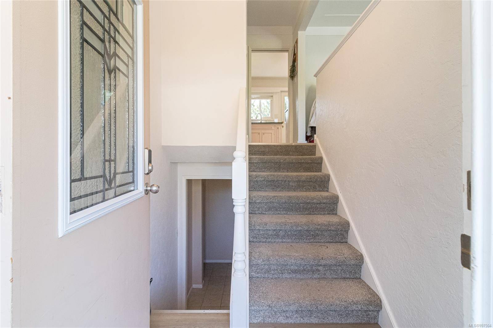 Saanich, BC V8X 3L7,959 Woodhall Dr