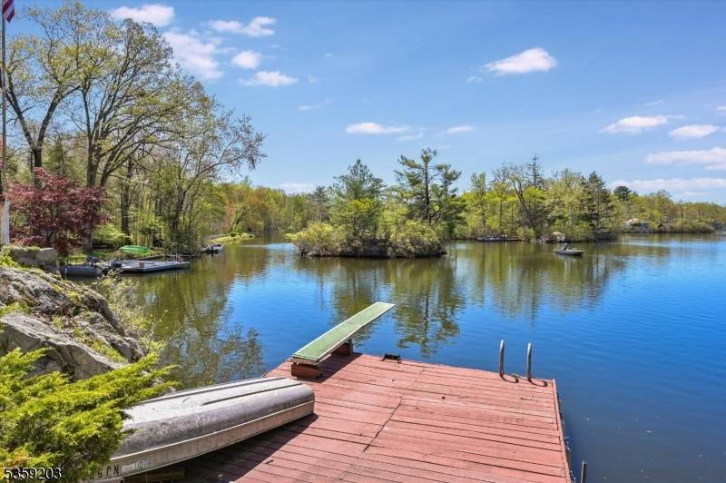 Bloomingdale Boro, NJ 07403,60 Leach Dr