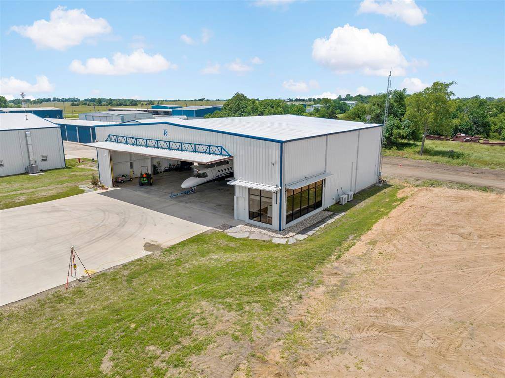 Paris, TX 75462,6700 Collier Drive #Hangar 4