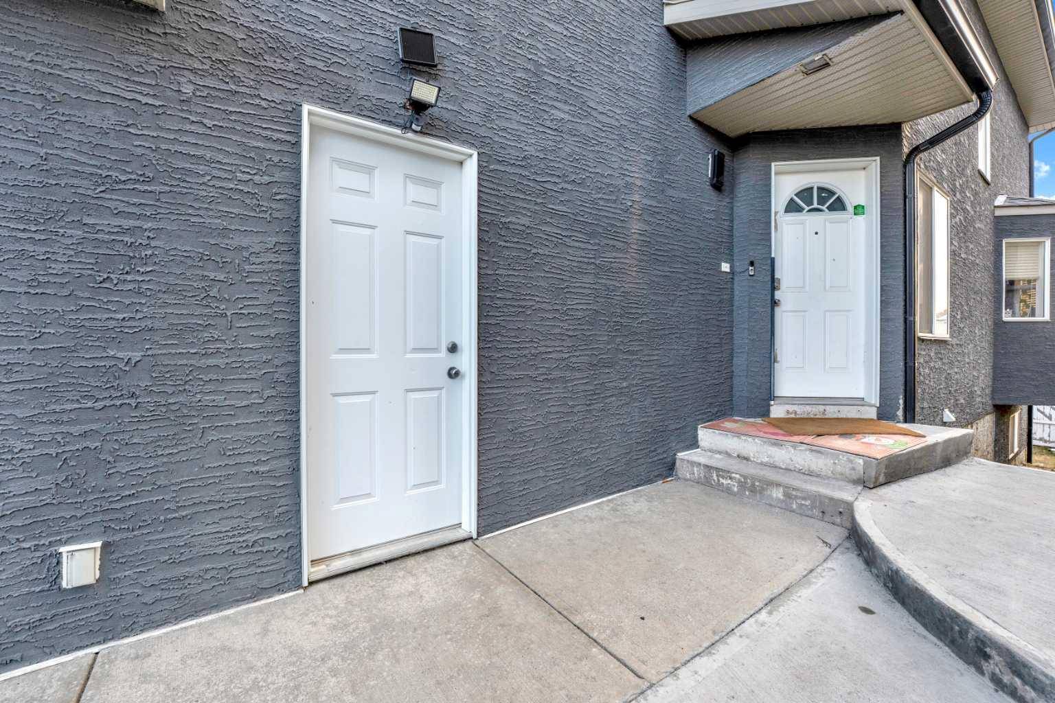 Calgary, AB T3J 5B4,185 Tarawood PL Northeast