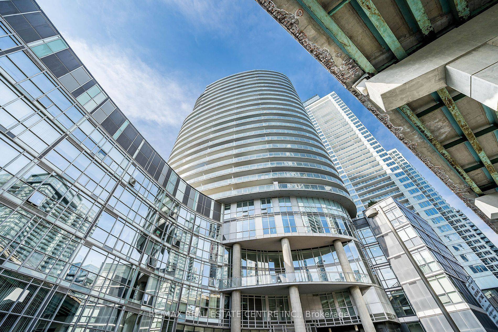 38 Dan Leckie WAY #233, Toronto C01, ON M5V 2V6