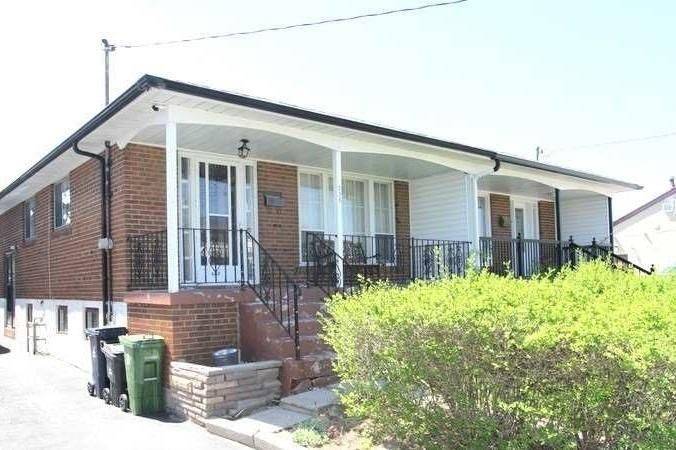 Toronto E04, ON M1P 1R7,238 Vauxhall DR #Upper