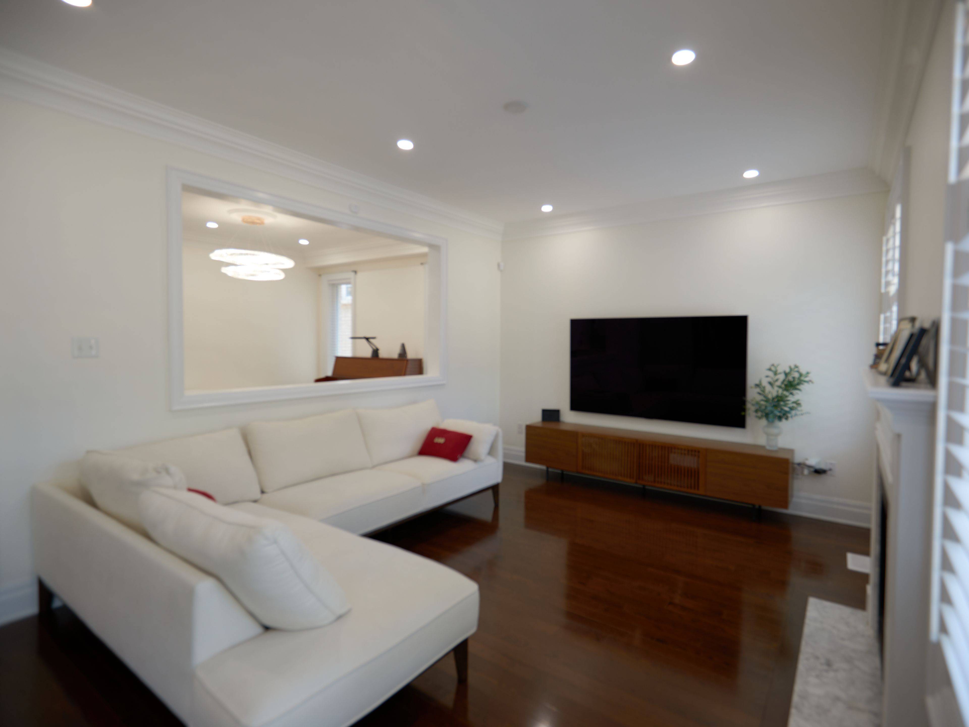 Oakville, ON L6H 7N6,2461 North Ridge TRL