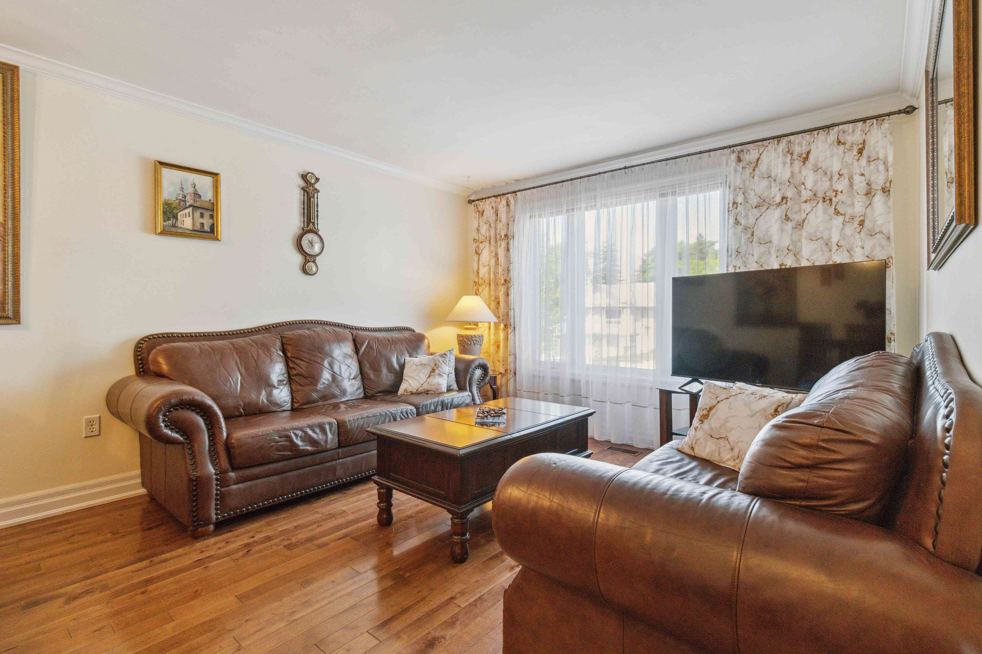Mississauga, ON L5A 3H9,504 Galedowns CT