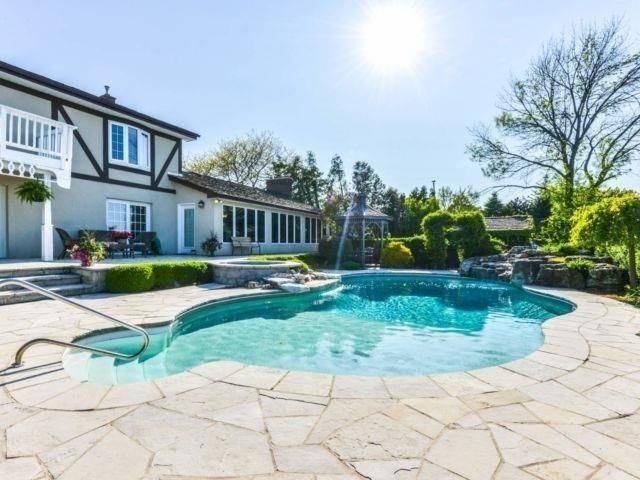 Hamilton, ON L8E 5C6,8 Lakeshore DR