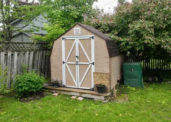 Orillia, ON L3V 7K4,34 Shannon ST