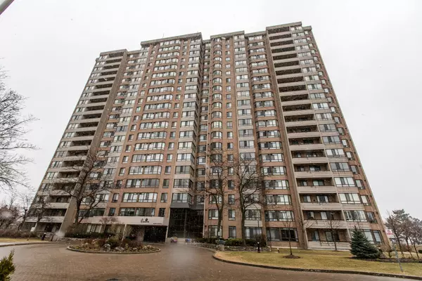 100 County Court BLVD #406, Brampton, ON L6W 3X1