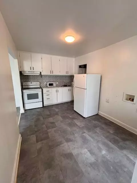 Vanier And Kingsview Park, ON K1L 7R8,266 Emond ST