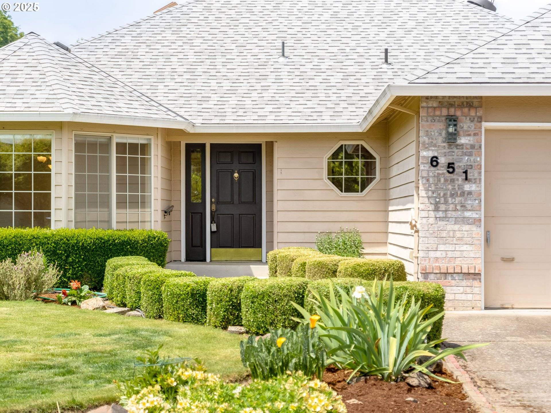 Mc Minnville, OR 97128,651 SW WESTVIEW DR