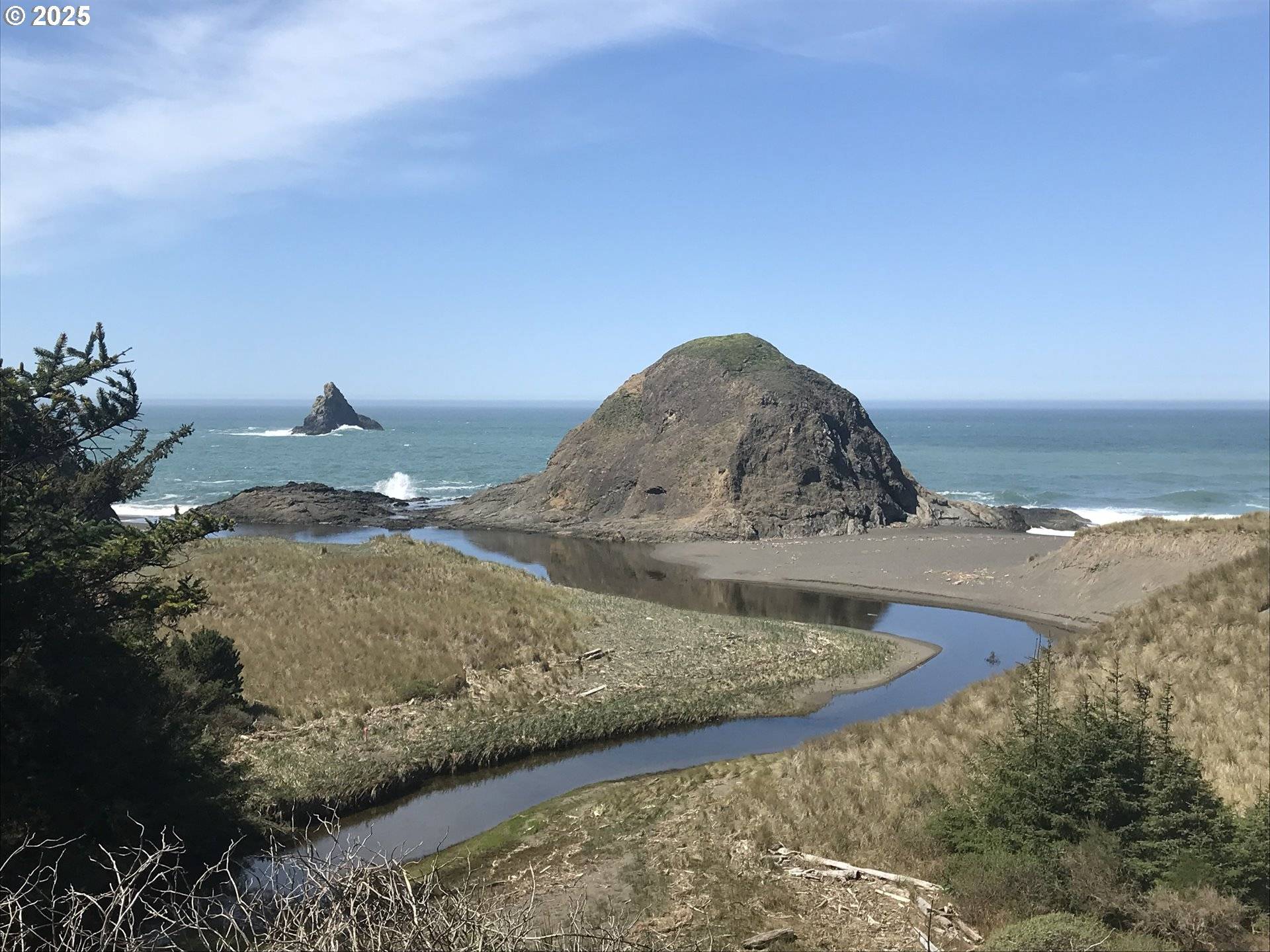 690 KING ST #3, Port Orford, OR 97465