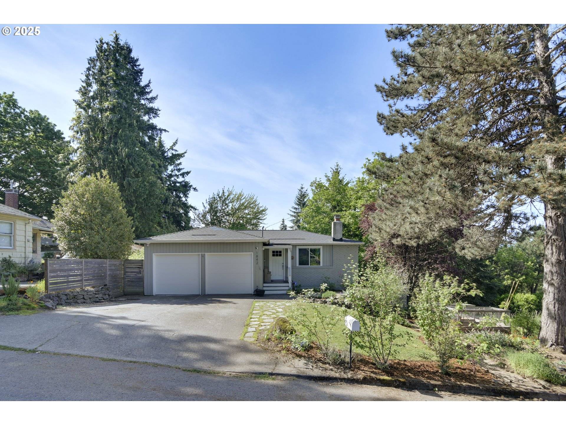 1842 SW LOBELIA ST, Portland, OR 97219