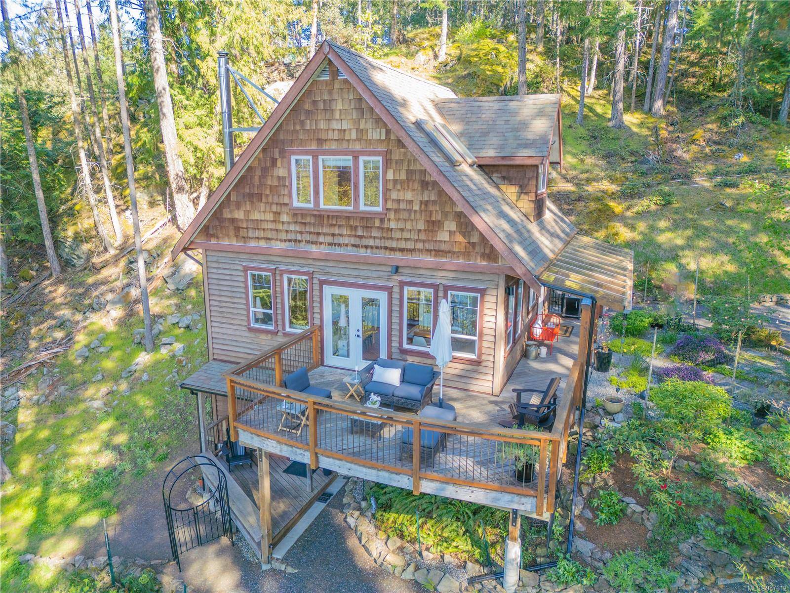 3711 Compass Cres, Pender Island, BC V0N 2M2