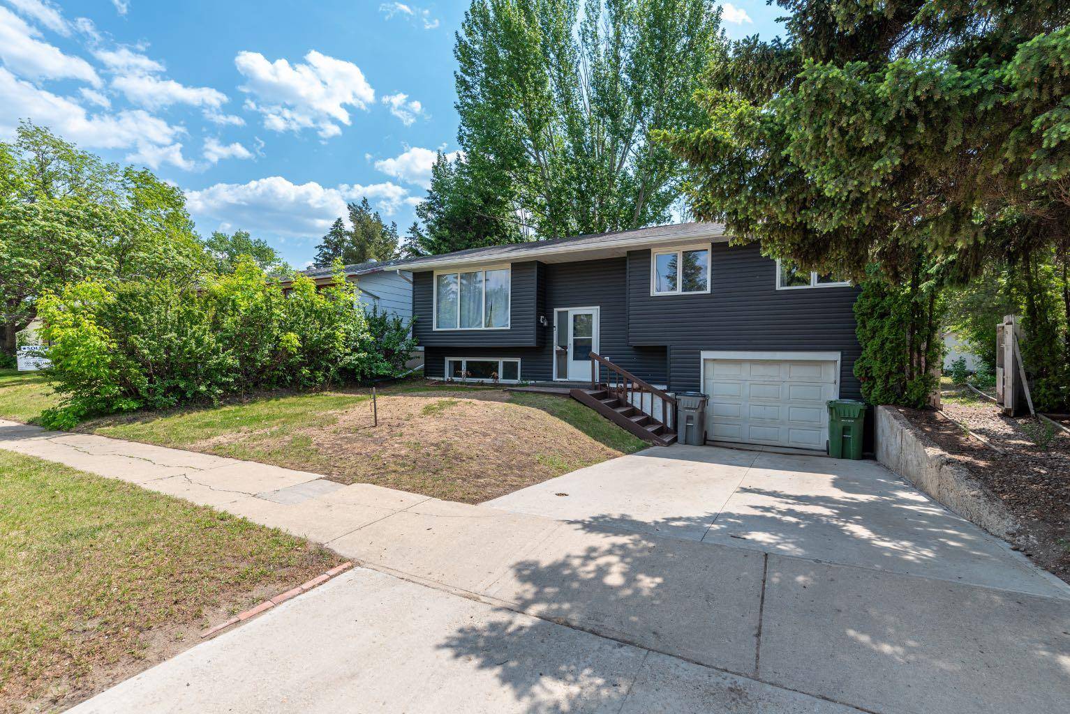 5117 31 ST, Lloydminster, AB T9V1L2