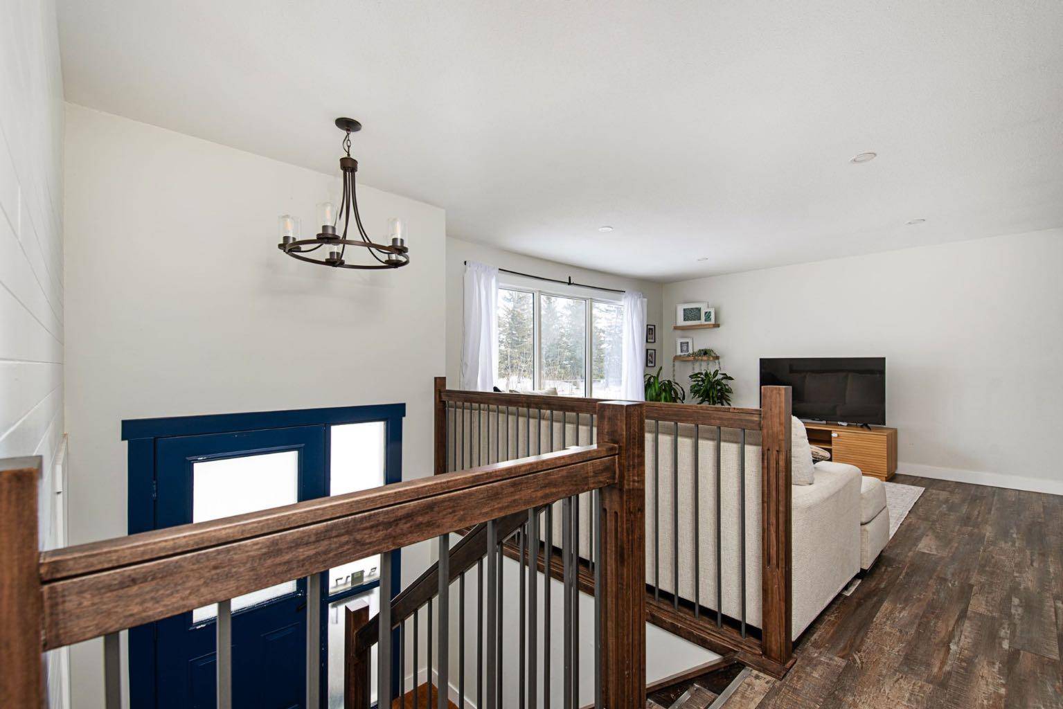 Lloydminster, AB T9V1L2,5117 31 ST