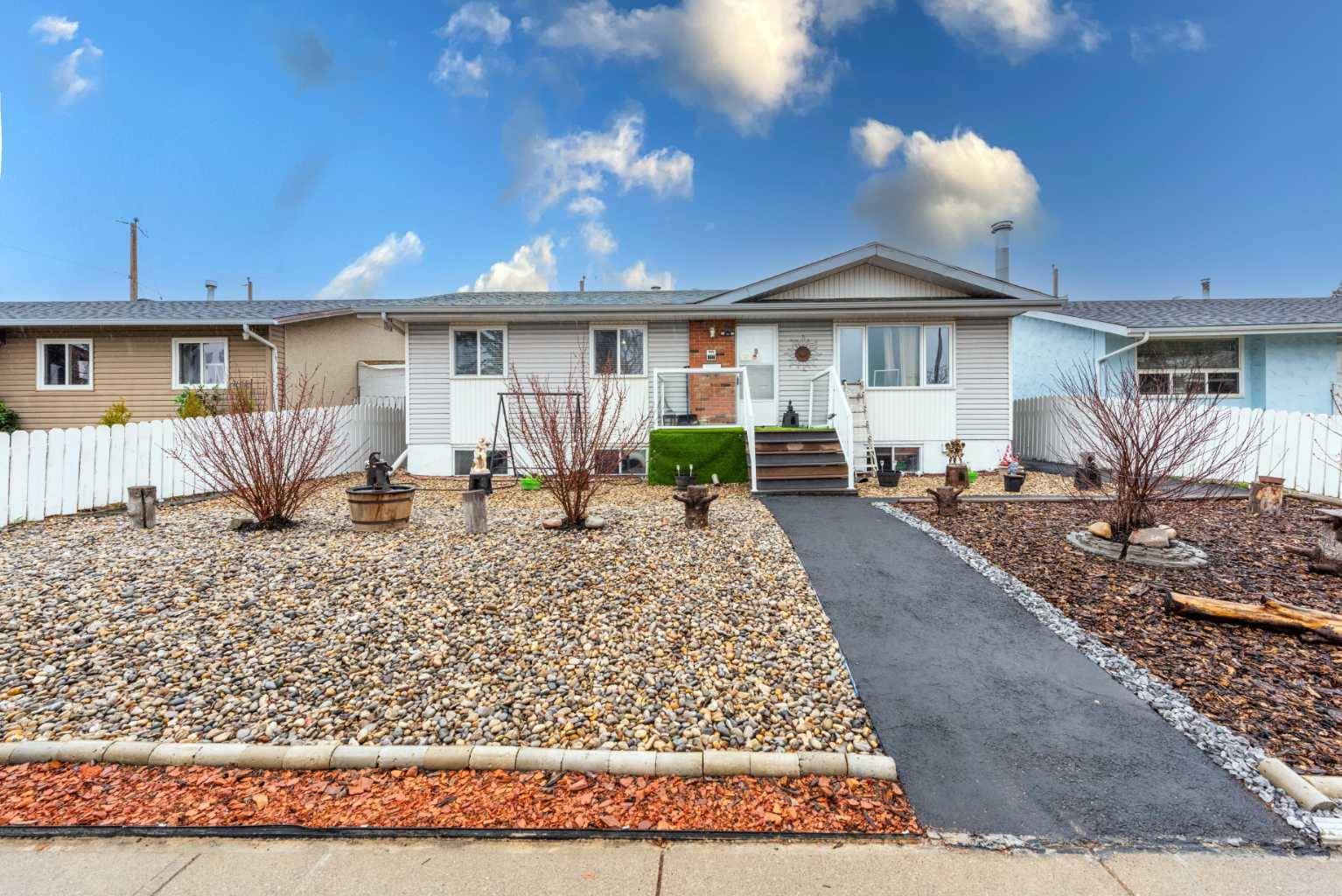 5848 Maddock DR NE, Calgary, AB T2A 3W6