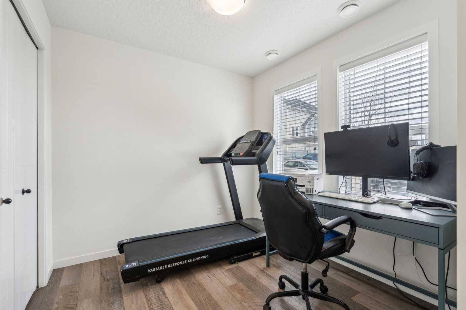 Airdrie, AB T4B 5G8,237 South Point PARK Southwest