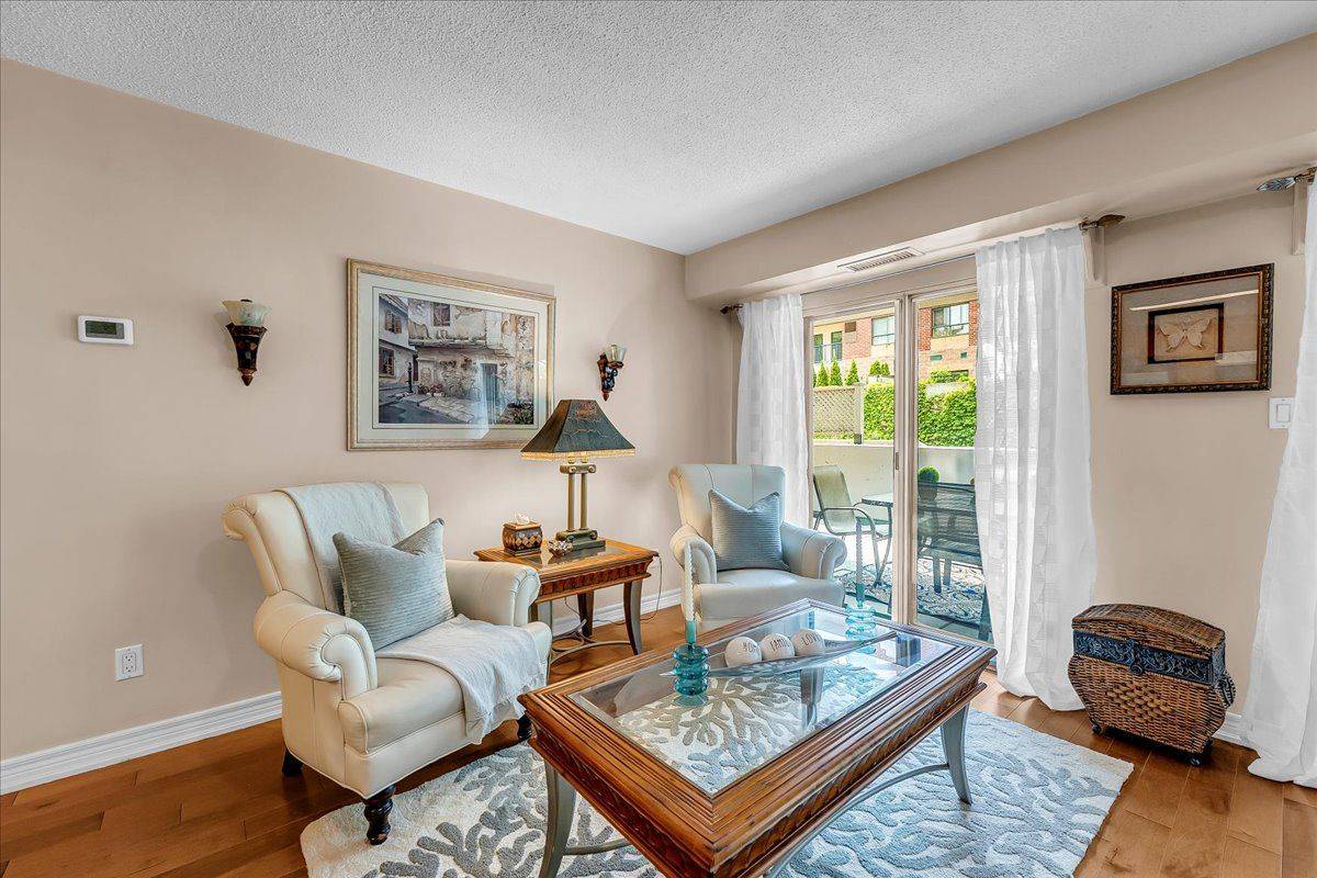 141 Woodbridge AVE #106, Vaughan, ON L4L 9G6